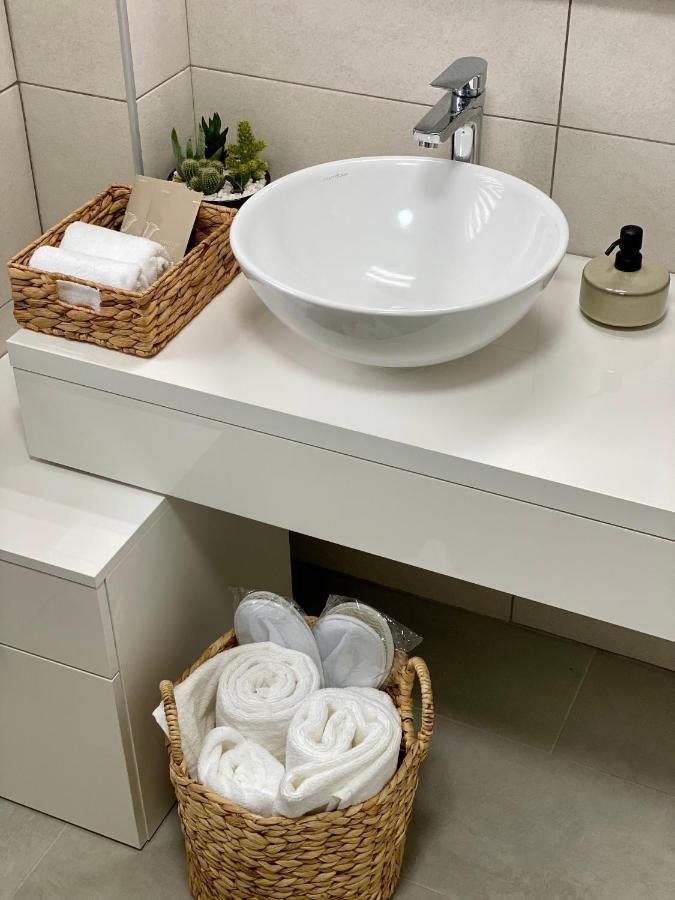 Cosy Apartments & Bistro Pufesti Экстерьер фото