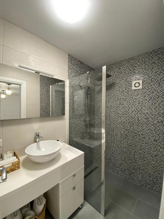 Cosy Apartments & Bistro Pufesti Экстерьер фото