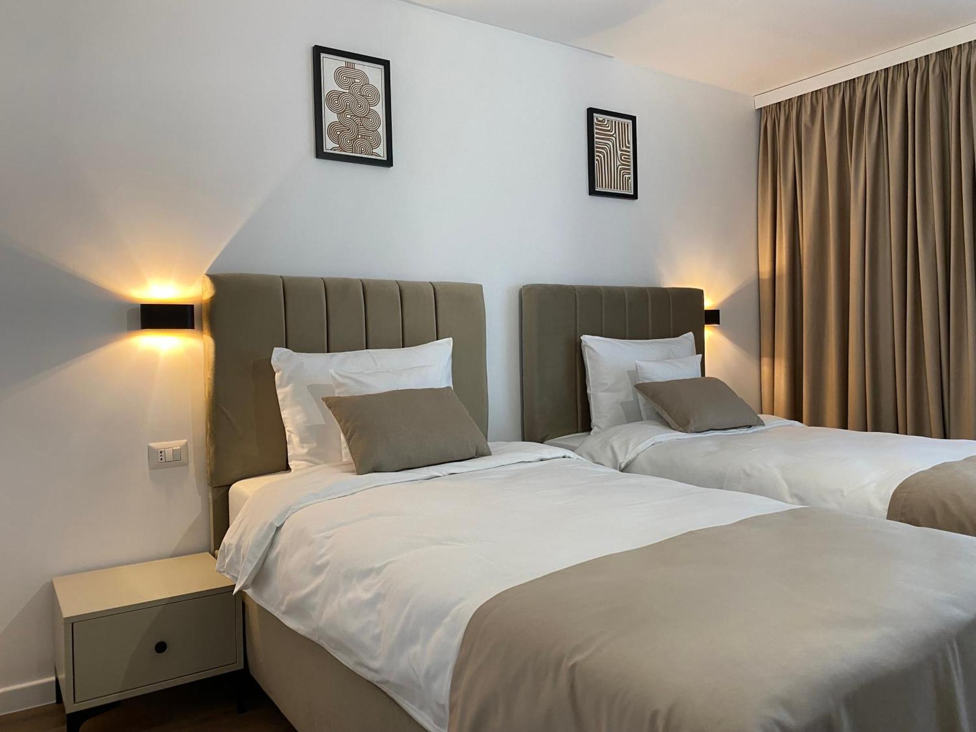 Cosy Apartments & Bistro Pufesti Экстерьер фото
